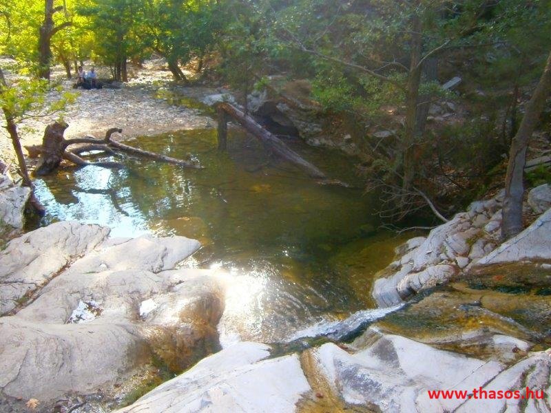 Az öreg falu, a vén platán és a folyók meséje